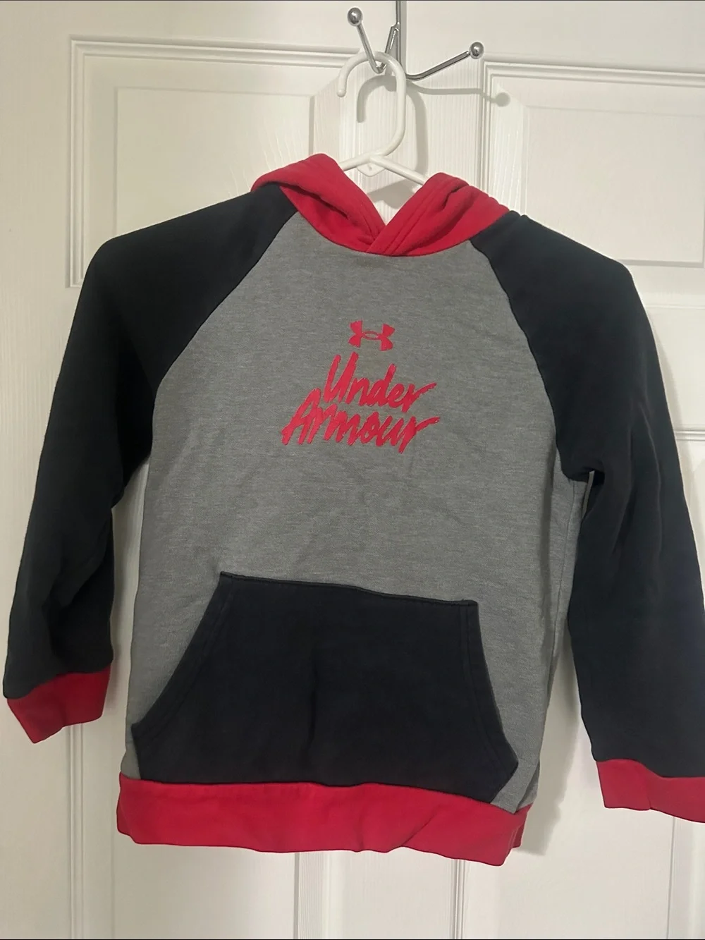 Under Armour Boys' Gray, Black & Red Pullover Hoodie YSM